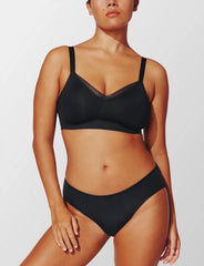 24/7® Classic Smooth Wireless Minimizer Bra