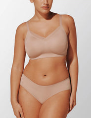 24/7® Classic Smooth Wireless Minimizer Bra