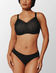 24/7® Classic Smooth Lace Wireless Minimizer Bra